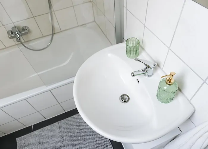 In Zentraler Lage Mit Parkplatz *