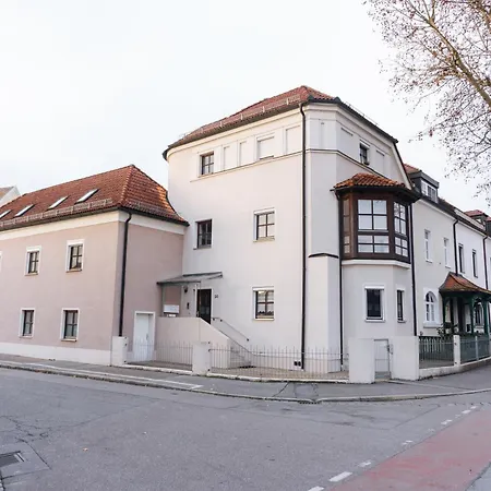 In Zentraler Lage Mit Parkplatz Straubing